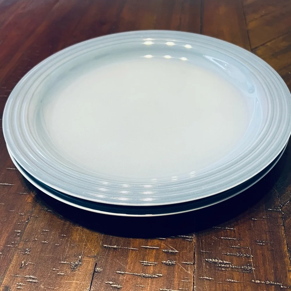 Le Creuset Chambray Blue Stoneware Dinnerware Plates Set of 2